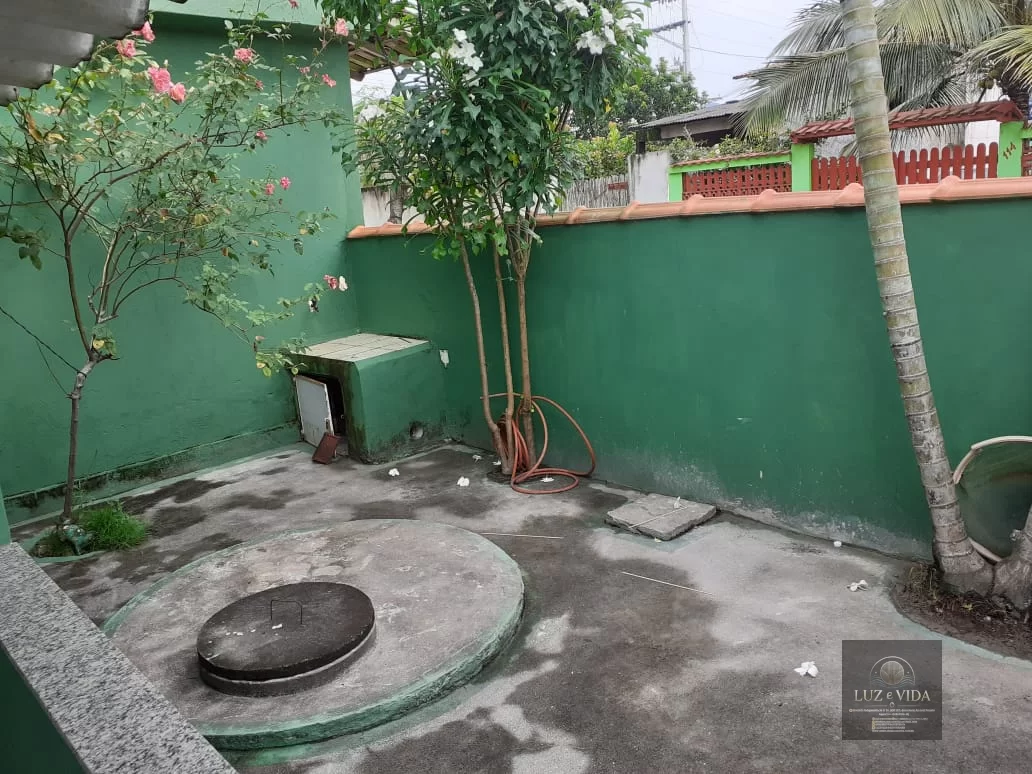 Venda de uma casa completa inclusa uma loja e kitnet!