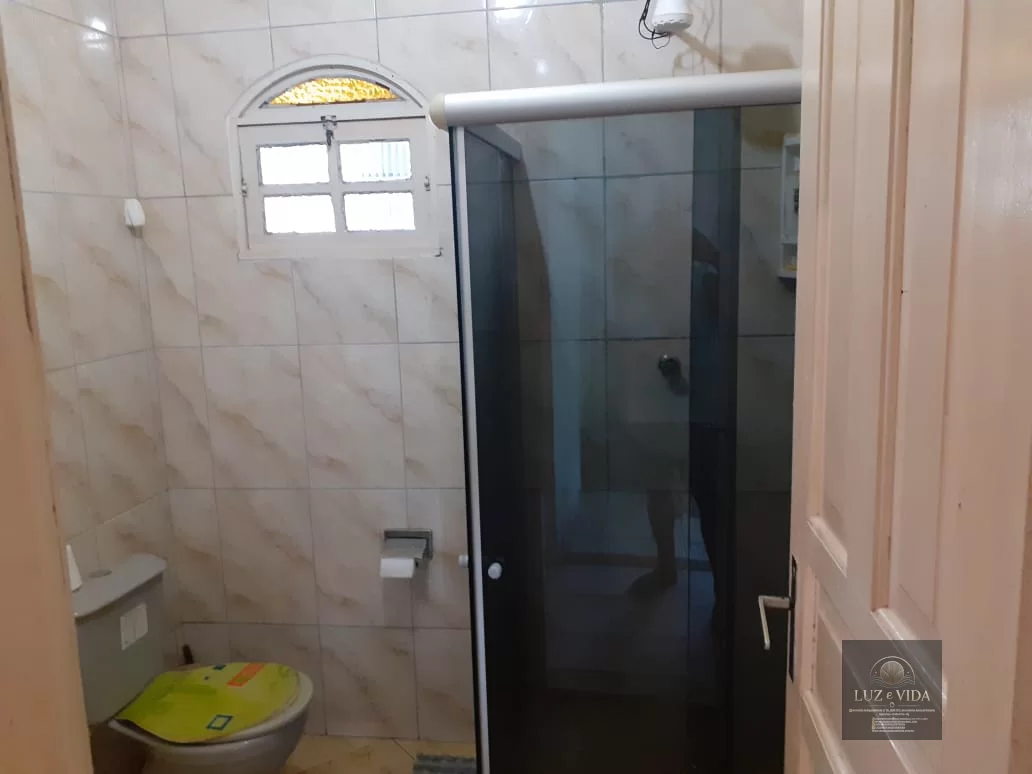 Venda de uma casa completa inclusa uma loja e kitnet!