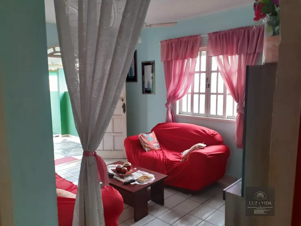 Venda de uma casa completa inclusa uma loja e kitnet!