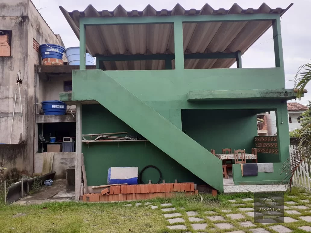 Venda de uma casa completa inclusa uma loja e kitnet!