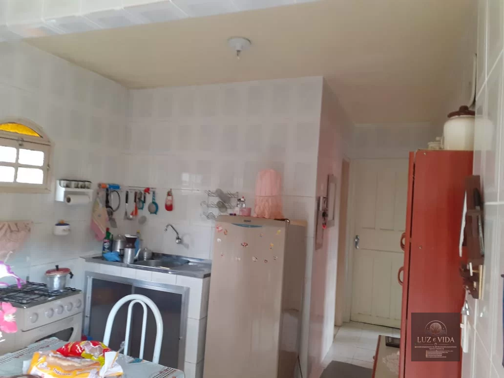 Venda de uma casa completa inclusa uma loja e kitnet!