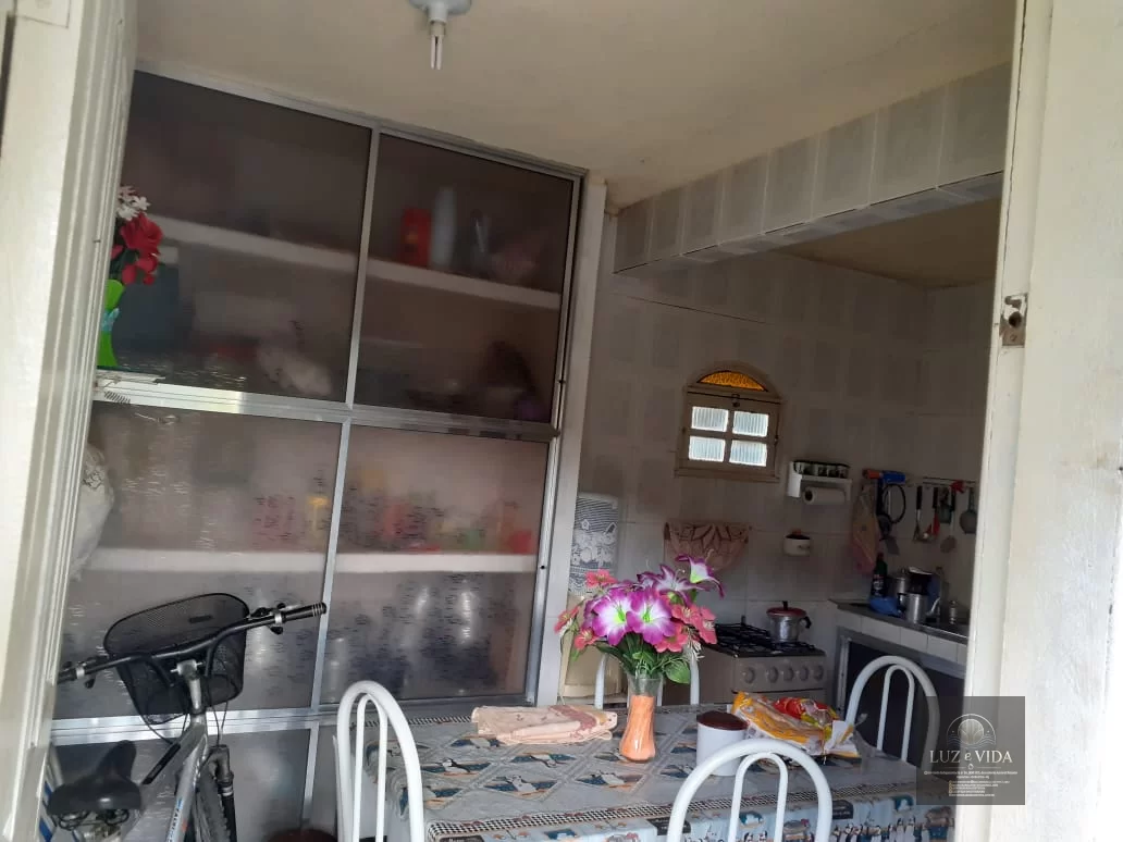 Venda de uma casa completa inclusa uma loja e kitnet!