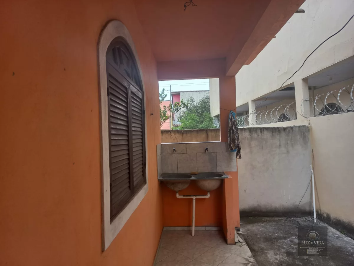 Casa para aluguel, com uma boa metragem