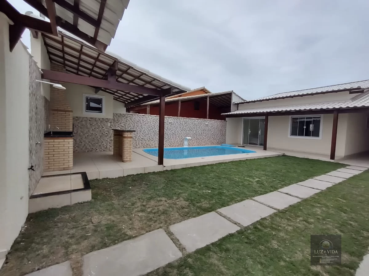 Casa à Venda Condomínio