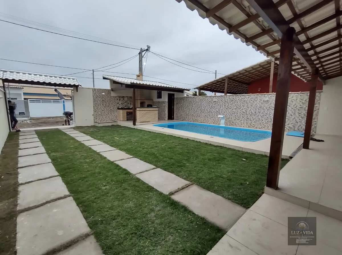 Casa à Venda Condomínio