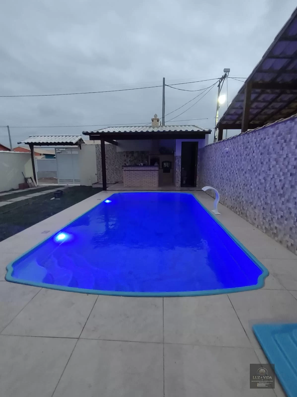 Casa à Venda Condomínio