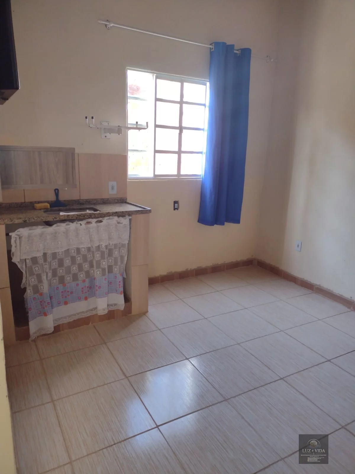 Loja e imóvel a venda