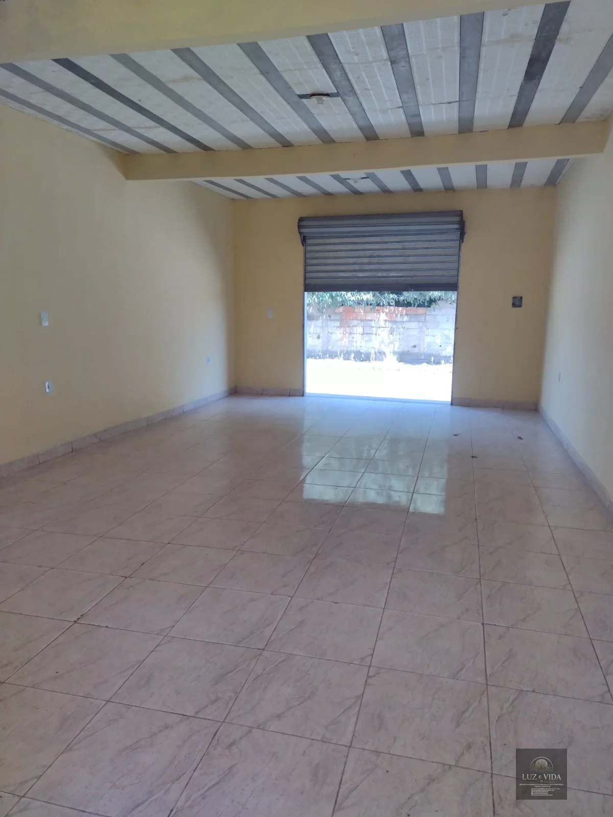 Loja e imóvel a venda