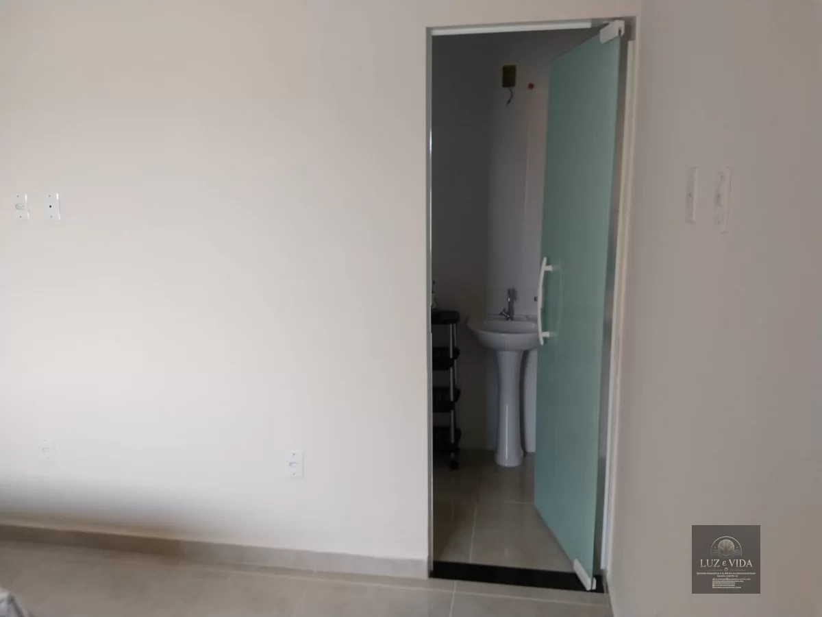 CASA A VENDA EM AQUÁRIOS - CABO FRIO 