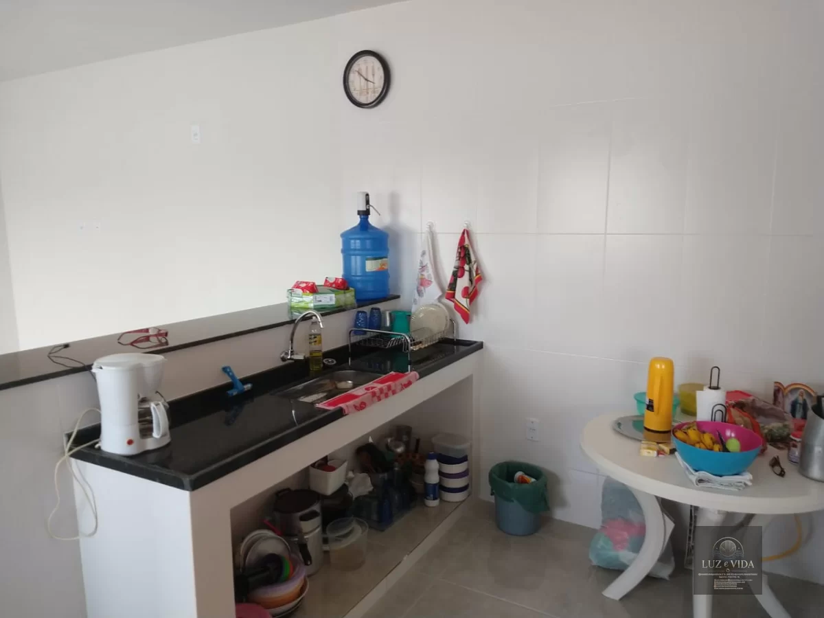 CASA A VENDA EM AQUÁRIOS - CABO FRIO 