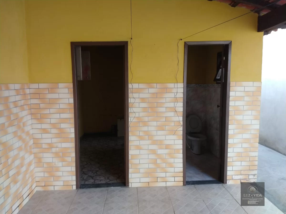 CASA A VENDA EM AQUÁRIOS - CABO FRIO 