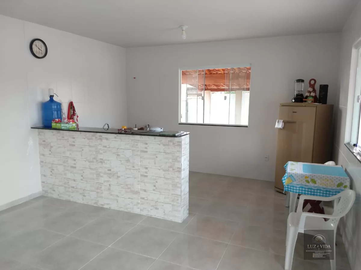 CASA A VENDA EM AQUÁRIOS - CABO FRIO 