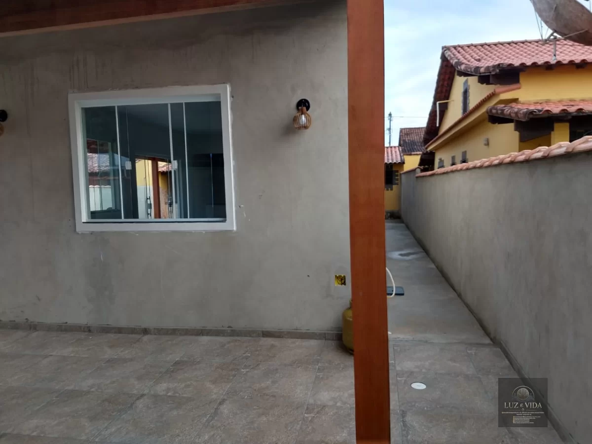 CASA A VENDA EM AQUÁRIOS - CABO FRIO 