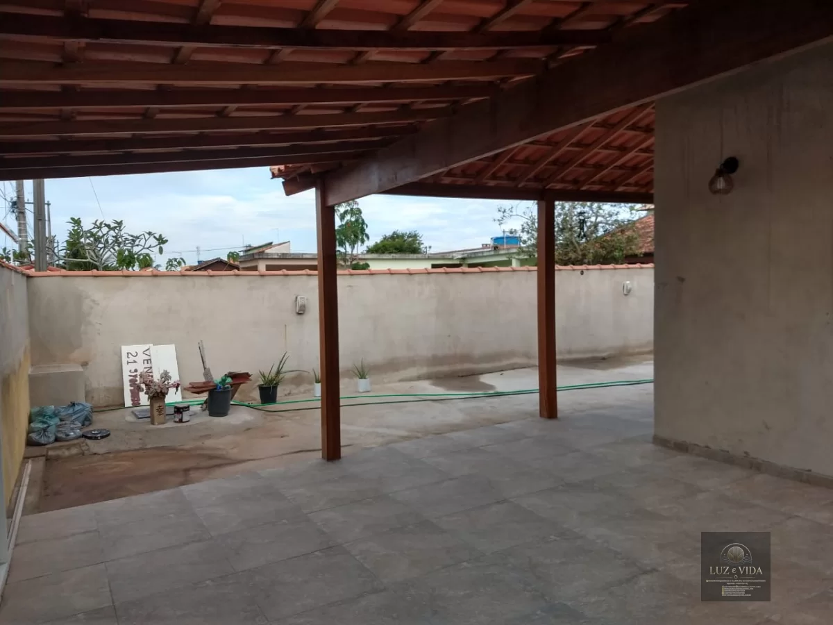 CASA A VENDA EM AQUÁRIOS - CABO FRIO 