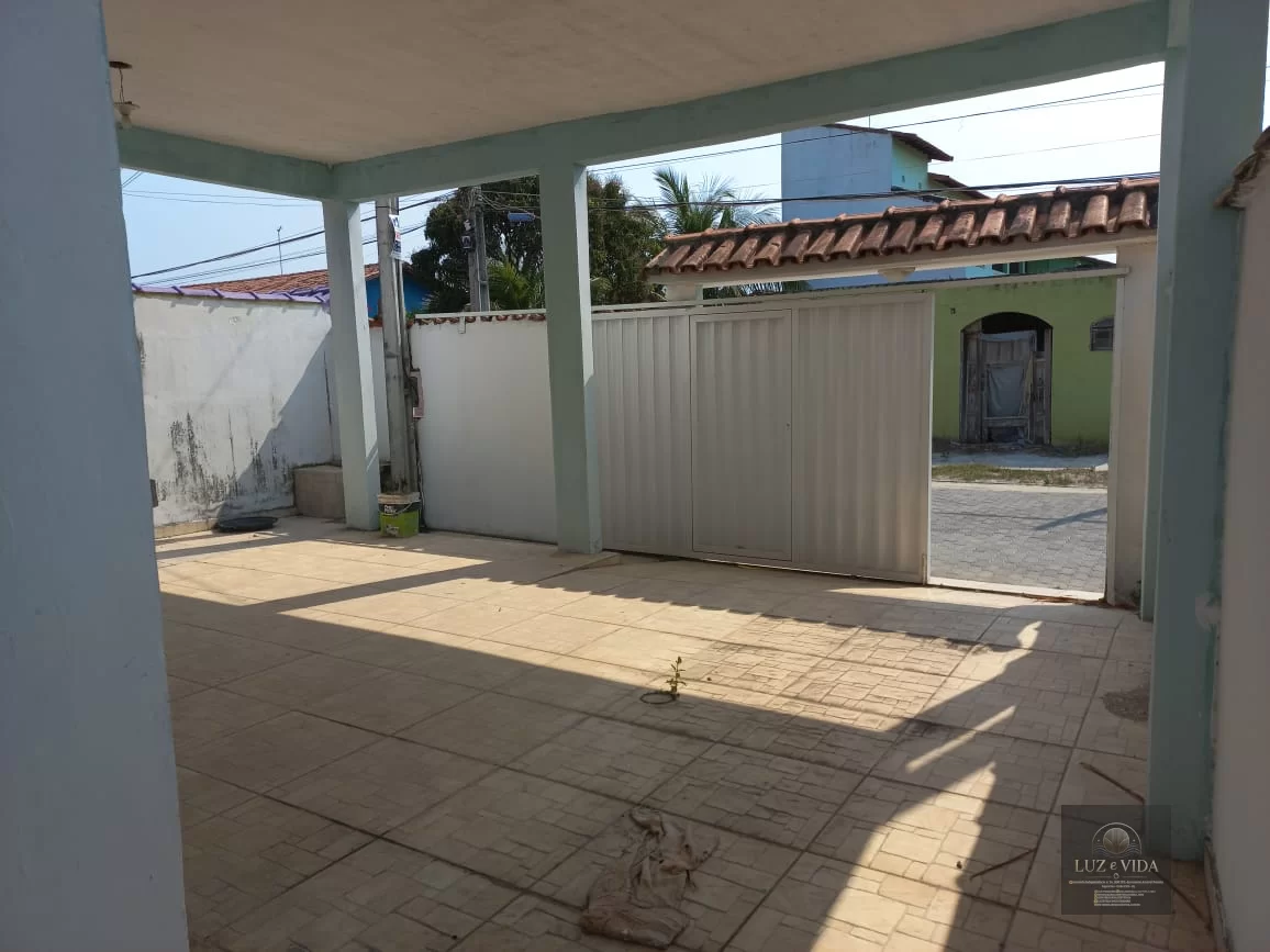 Casa a Venda no Condomínio Sol e Mar, bem localizada