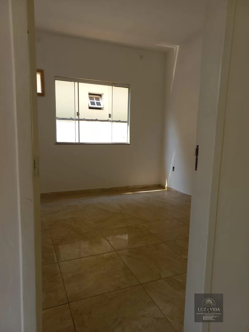 Casa a Venda no Condomínio Sol e Mar, bem localizada