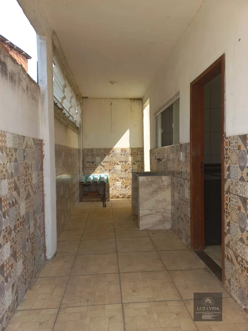 Casa a Venda no Condomínio Sol e Mar, bem localizada