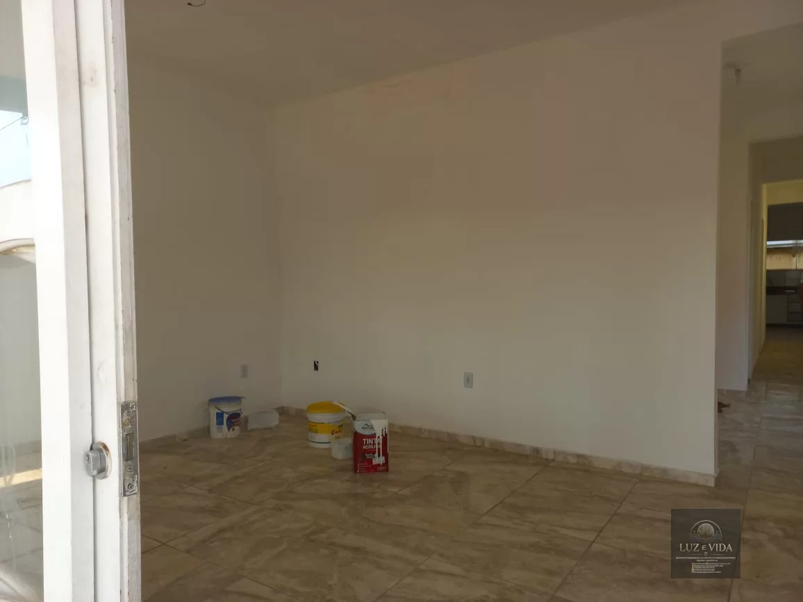 Casa a Venda no Condomínio Sol e Mar, bem localizada