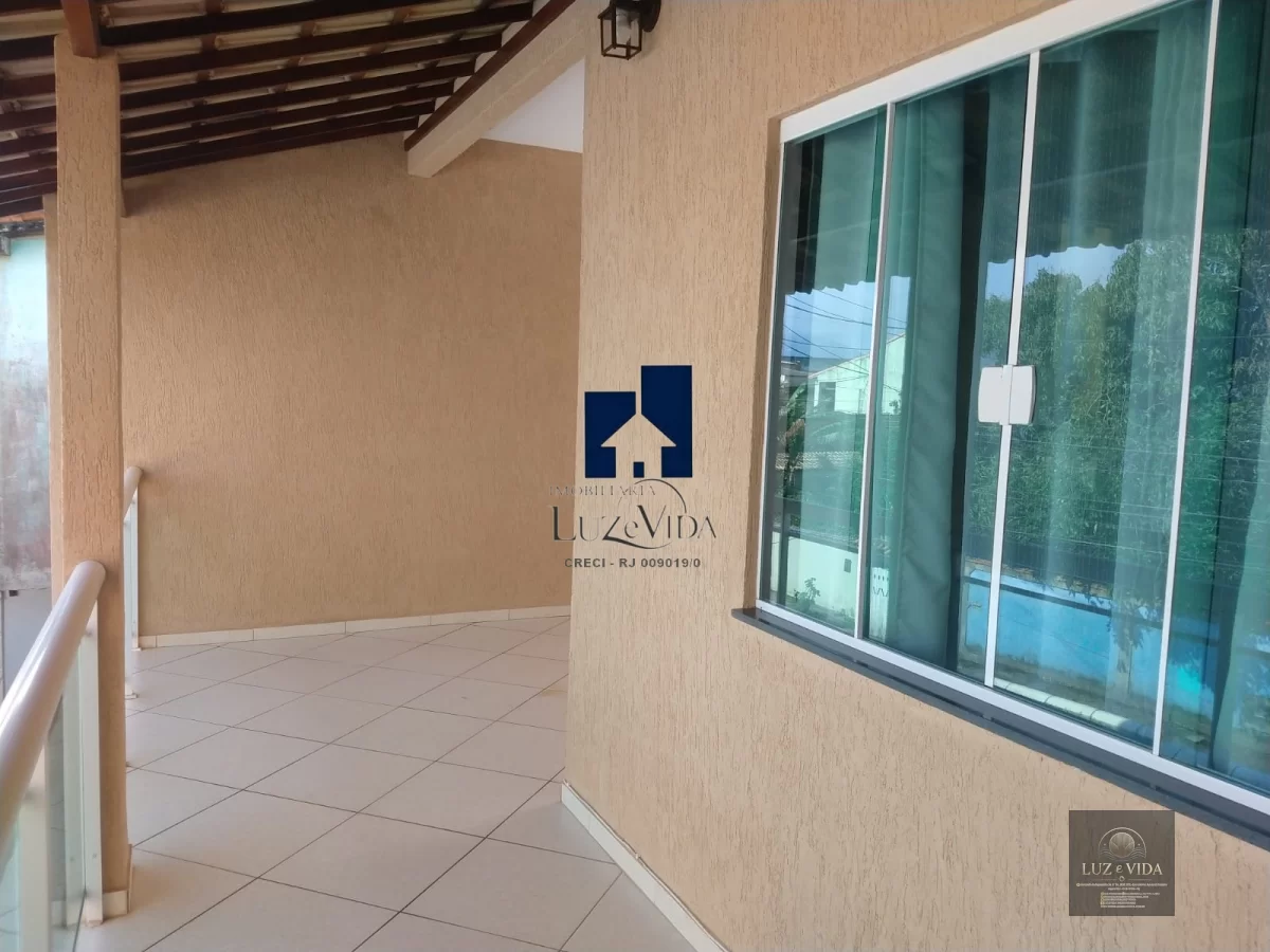 Casa duplex à venda