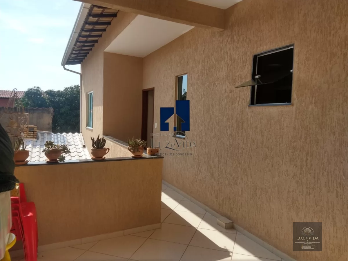 Casa duplex à venda