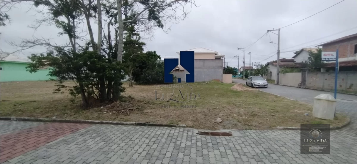 Belíssimo Terreno à venda dentro do Condomínio