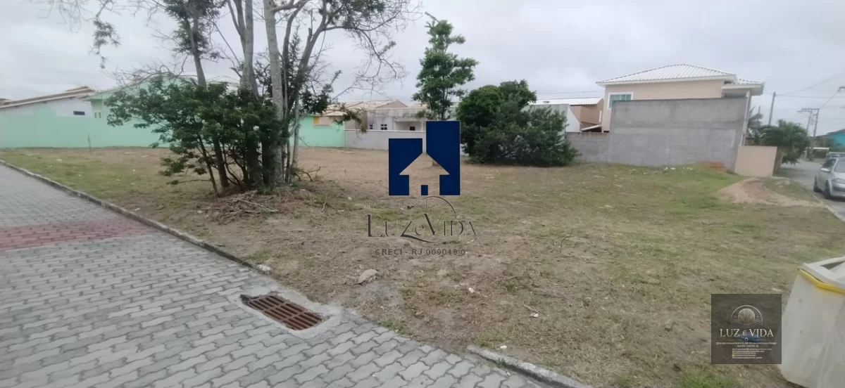 Belíssimo Terreno à venda dentro do Condomínio