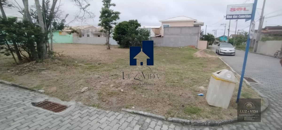 Belíssimo Terreno à venda dentro do Condomínio