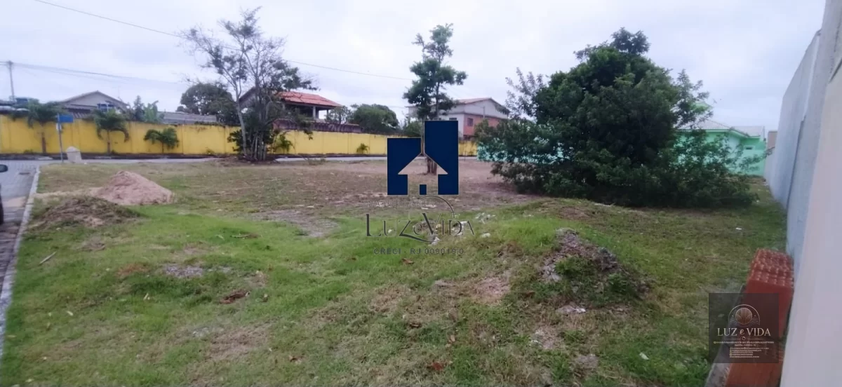 Belíssimo Terreno à venda dentro do Condomínio