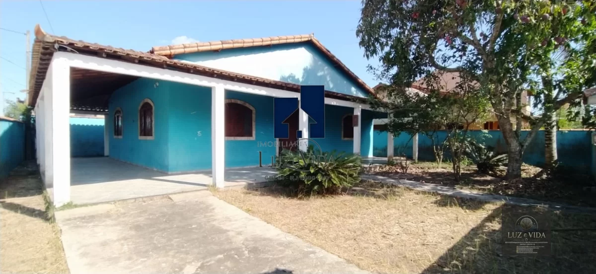 Belíssima casa dentro do condomínio Sol e Mar 