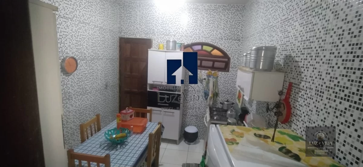 BELÍSSIMA CASA COMPOSTA