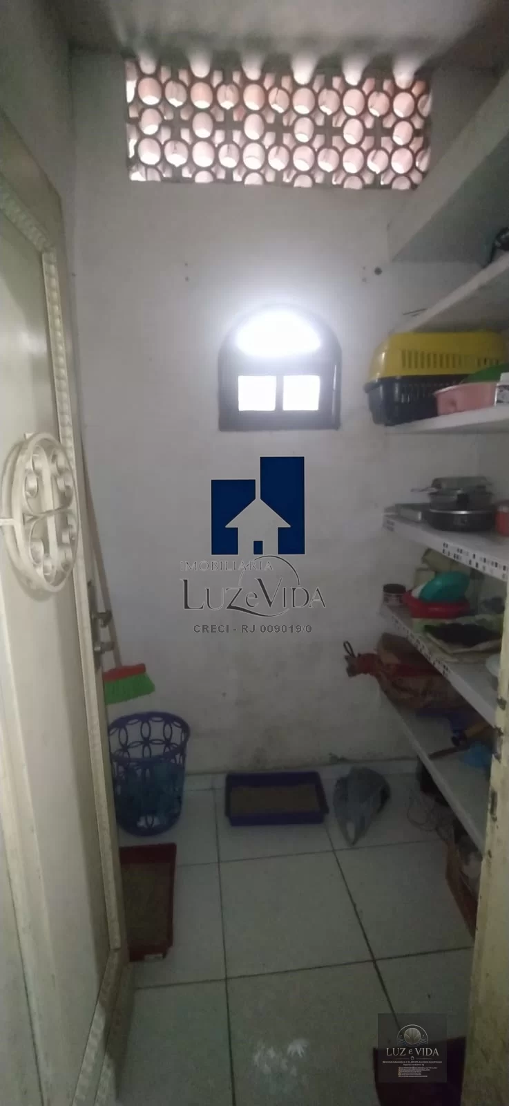 BELÍSSIMA CASA COMPOSTA