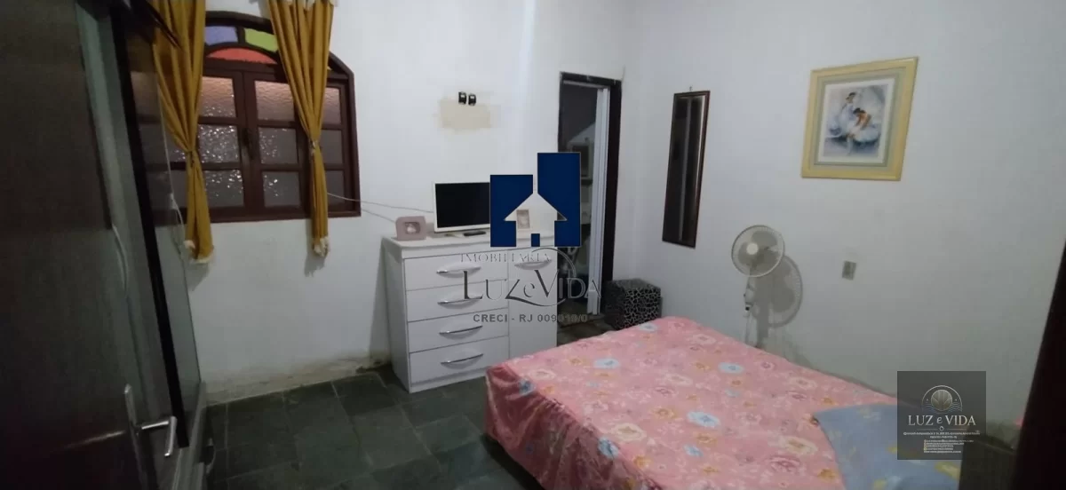 BELÍSSIMA CASA COMPOSTA