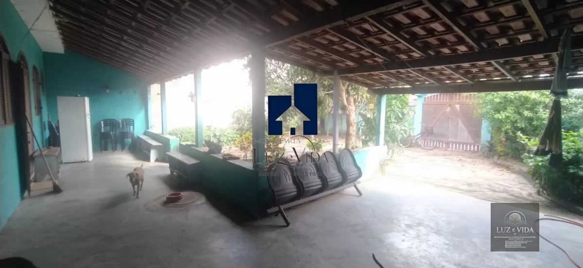 BELÍSSIMA CASA COMPOSTA