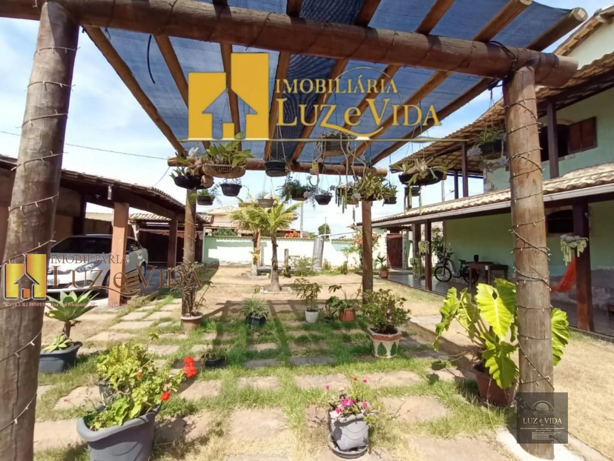 Belíssima casa dentro do condomínio Sol e Mar em Aquarius