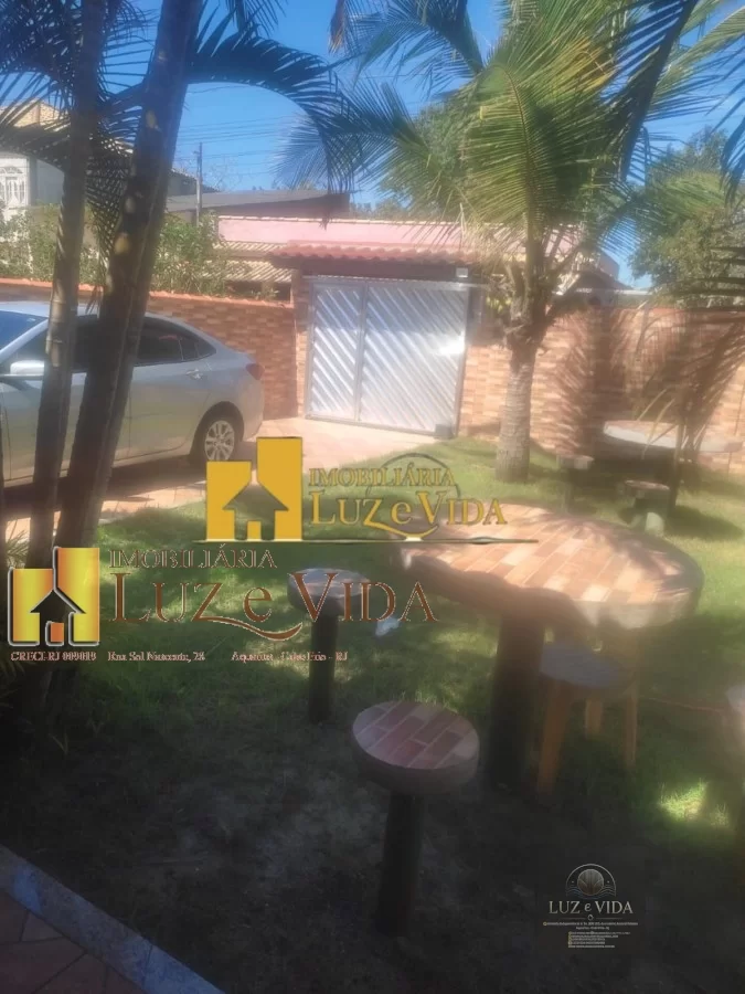 Belíssima casa Localizada na 