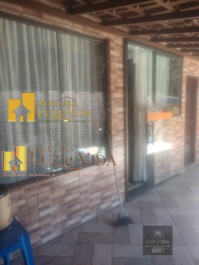 Belíssima casa Localizada na 