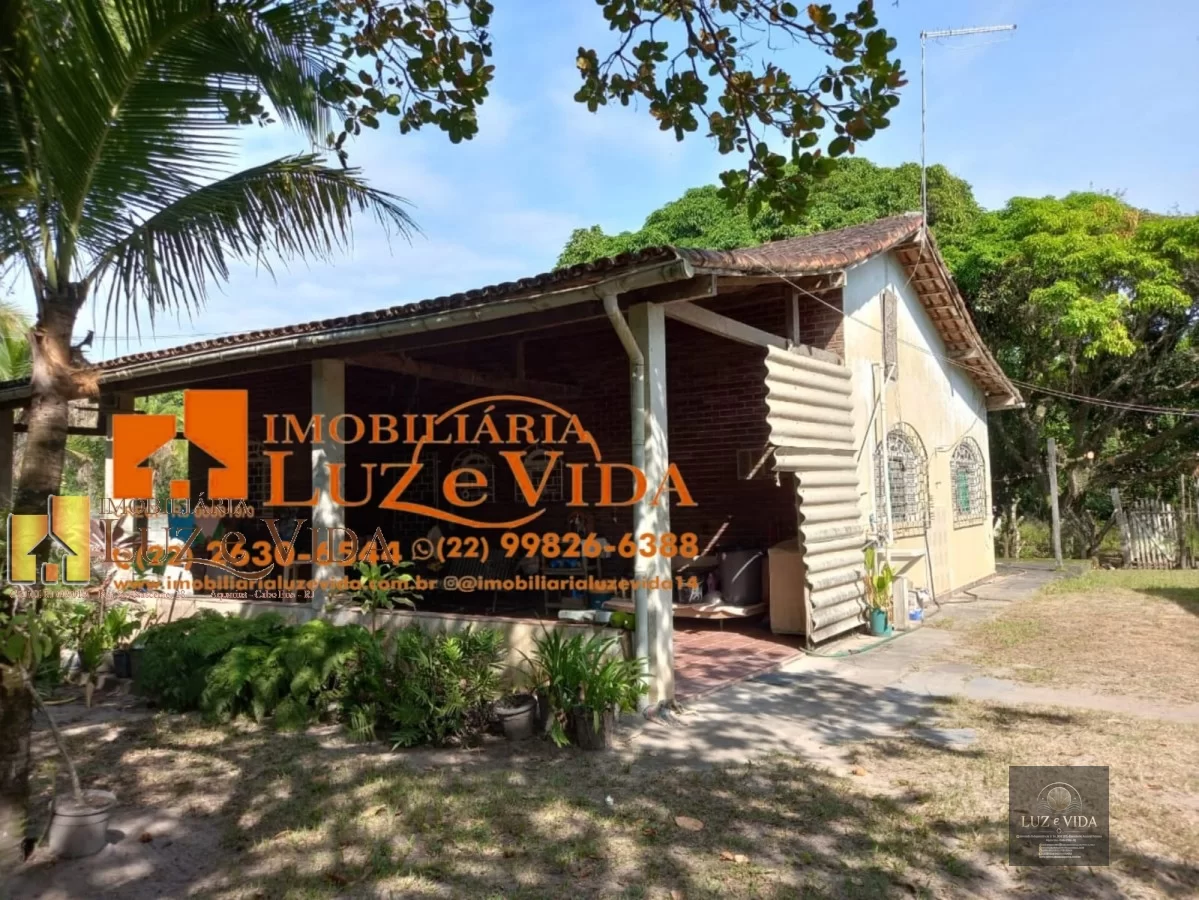 Venda dessa área com casas dentro