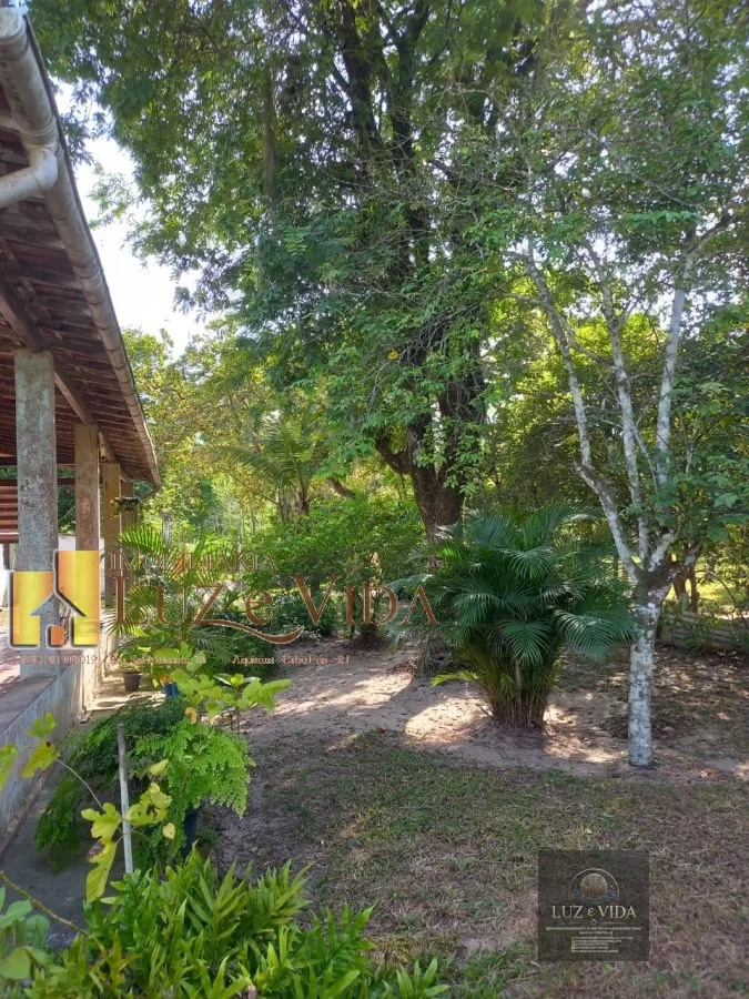 Venda dessa área com casas dentro