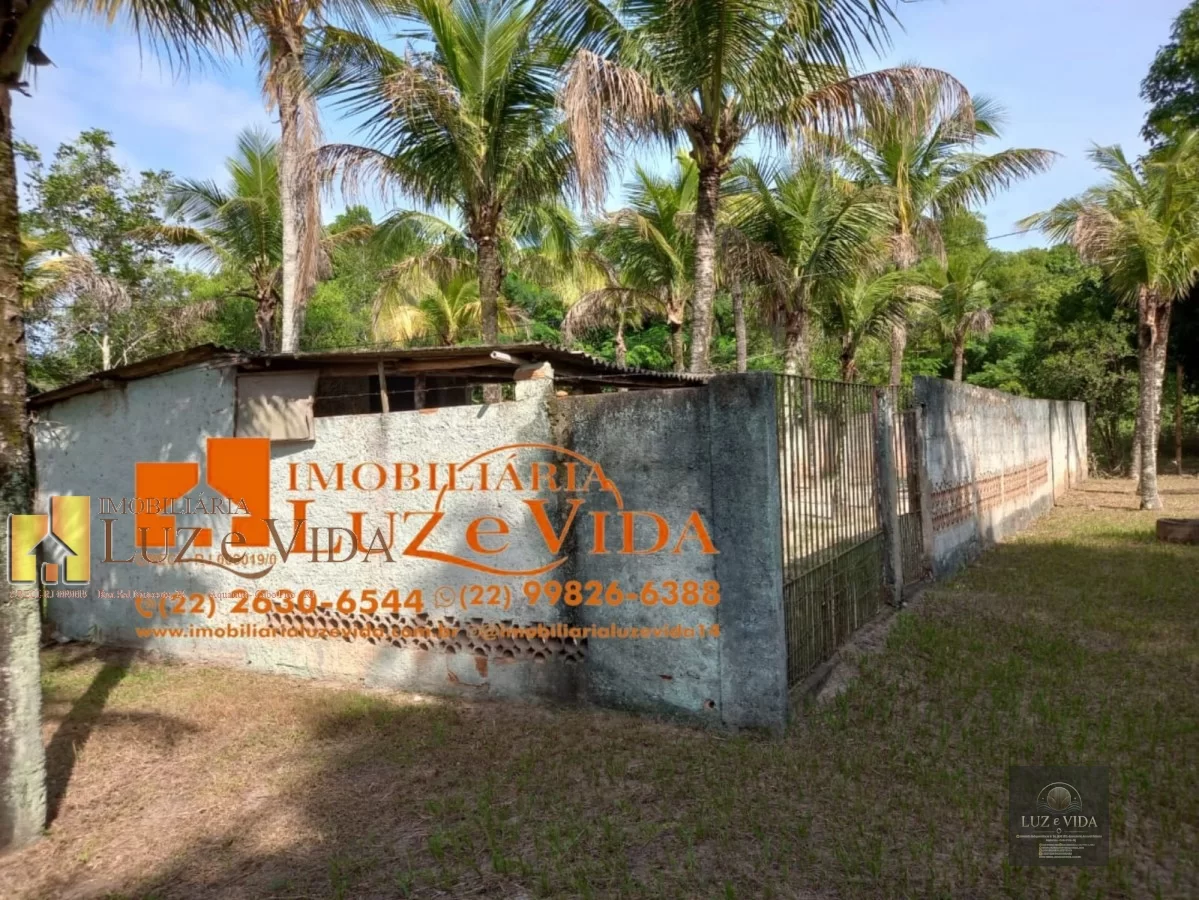 Belíssimo Sítio a venda no Centro Hípico