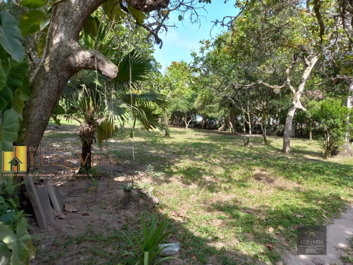 Belíssimo Sítio a venda no Centro Hípico