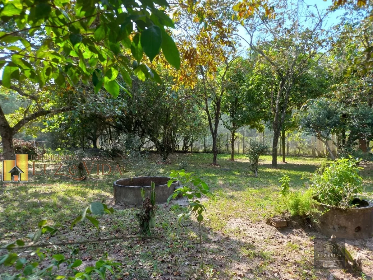 Belíssimo Sítio a venda no Centro Hípico