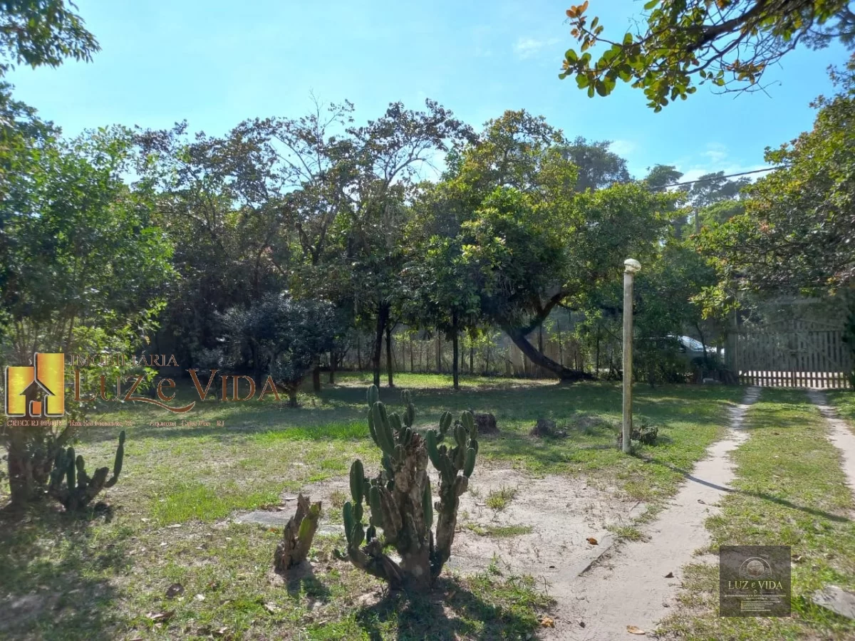 Belíssimo Sítio a venda no Centro Hípico